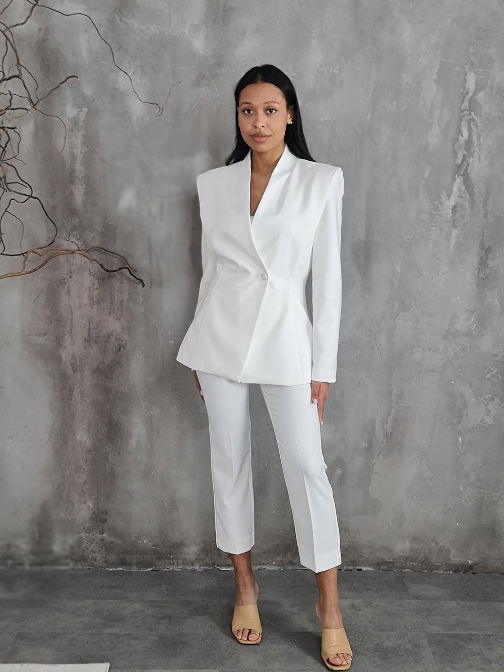 Пиджак Imperial приталенный на одной пуговице белый , фотография №2