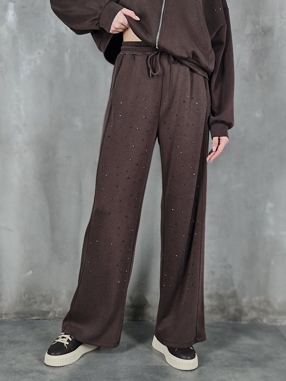 Костюм Imperial спортшик со стразами шоколад, фотография №5