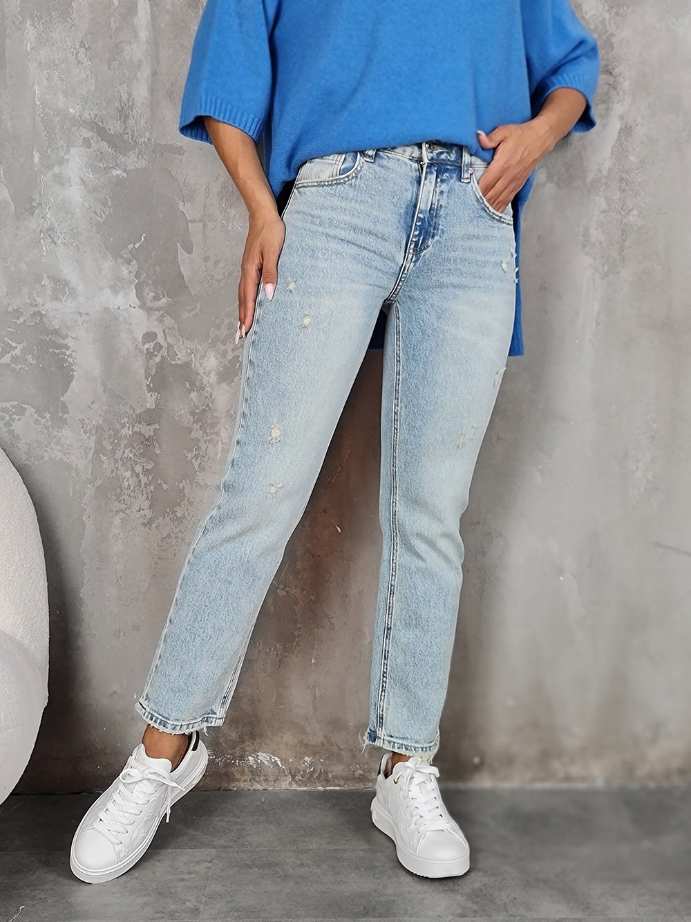 Джинсы Miss Bonbon с потертостями голубые, фотография №1