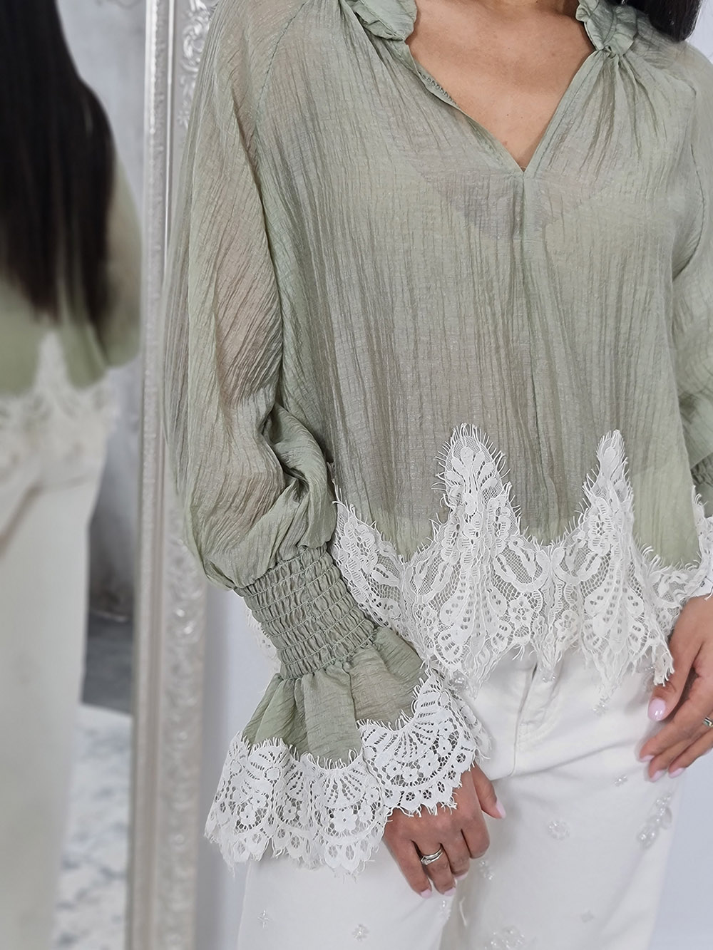 Блузка Mitica с кружевом по краям с манжетами оливка, фотография №2