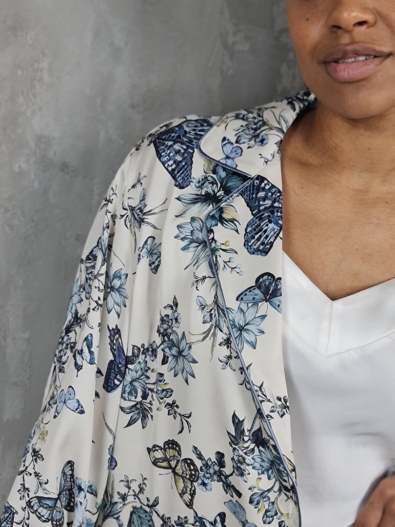 Костюм CLOTHÉ с голубыми бабочками молочный, фотография №6