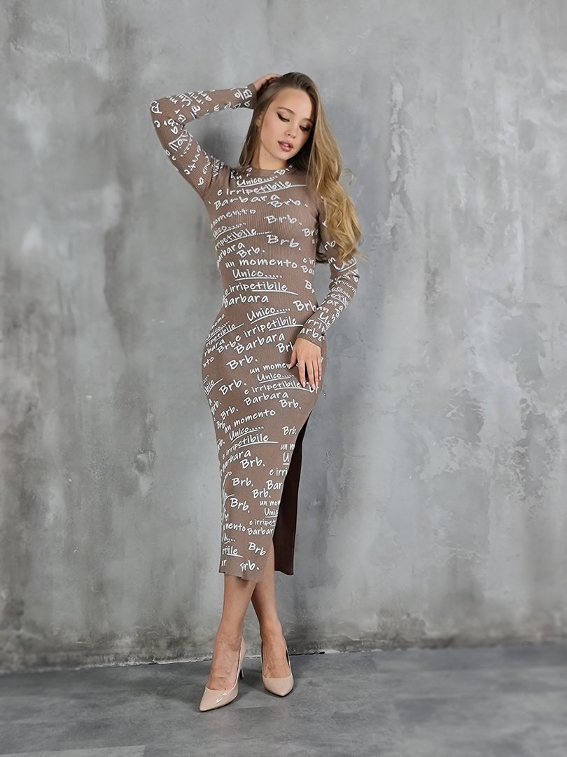 Платье Barbara Alvisi облегающее с надписями песочное , фотография №3