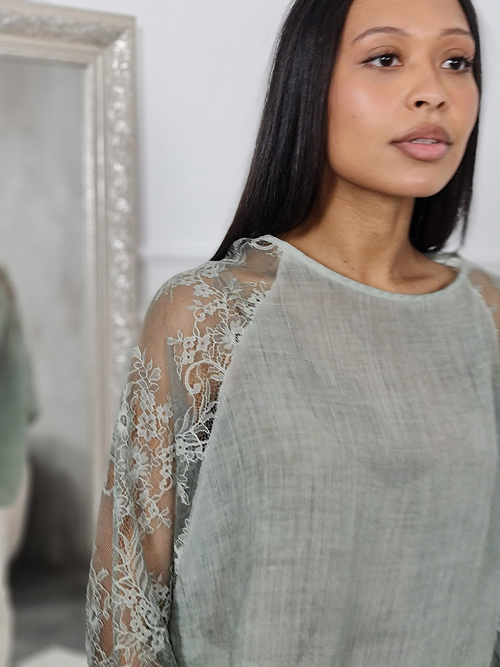 Блузка WI&CO с кружевными рукавами оливковая , фотография №2