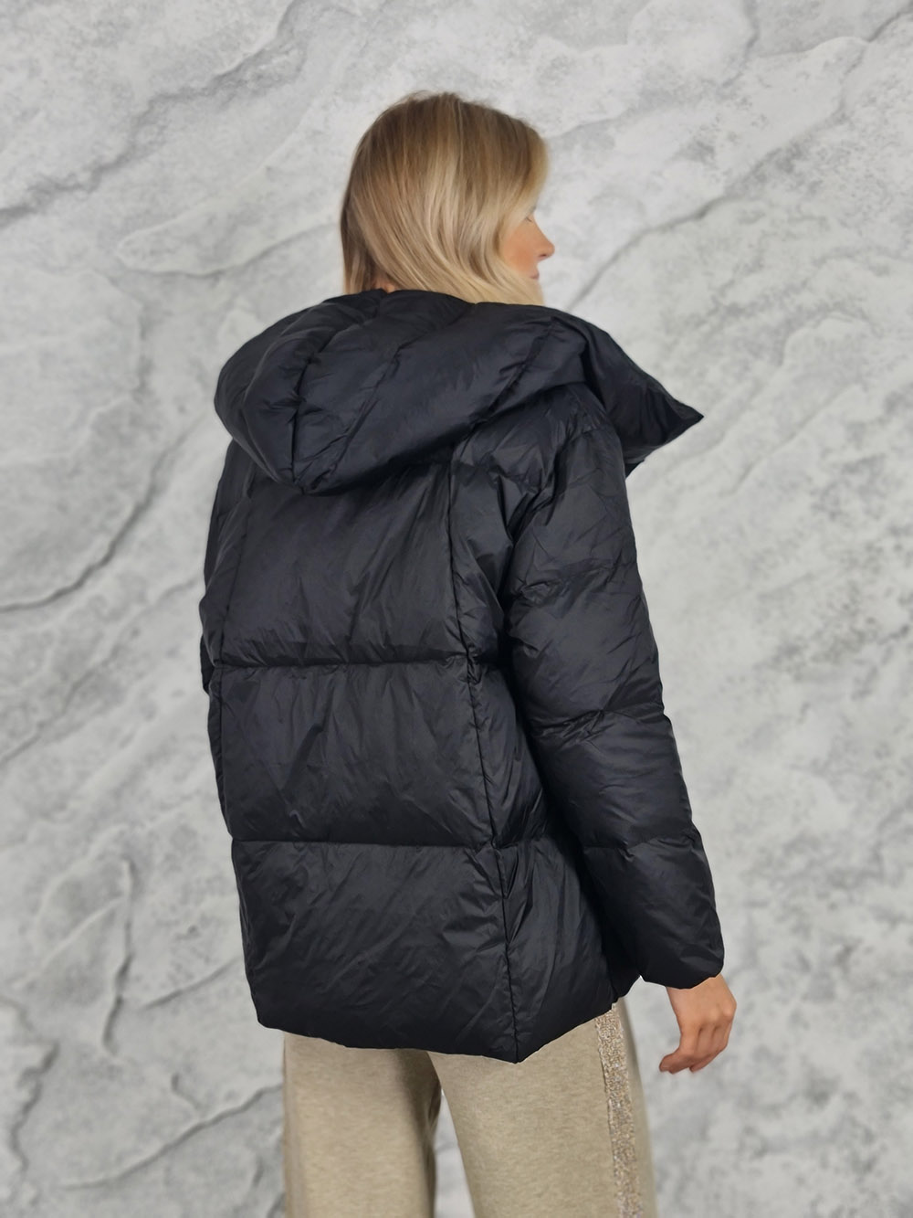 Куртка DEGREES воротник стойка декор на груди черная, фотография №5