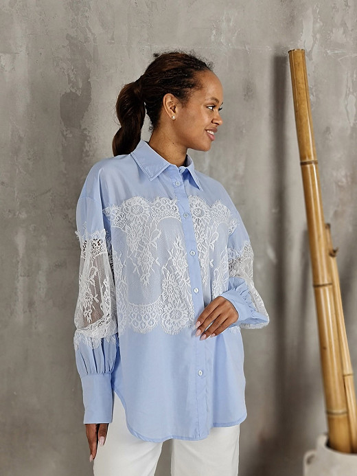 Рубашка MIHO'S с белым кружевом голубая