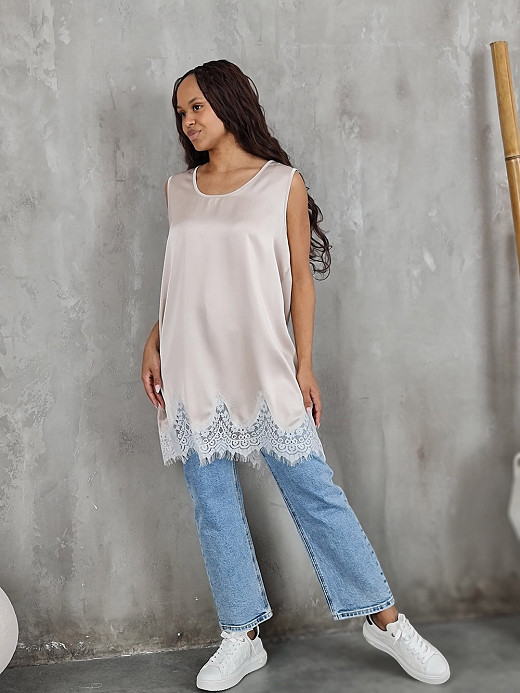 Туника MIHO'S без рукавов м кружевом внизу пудровая