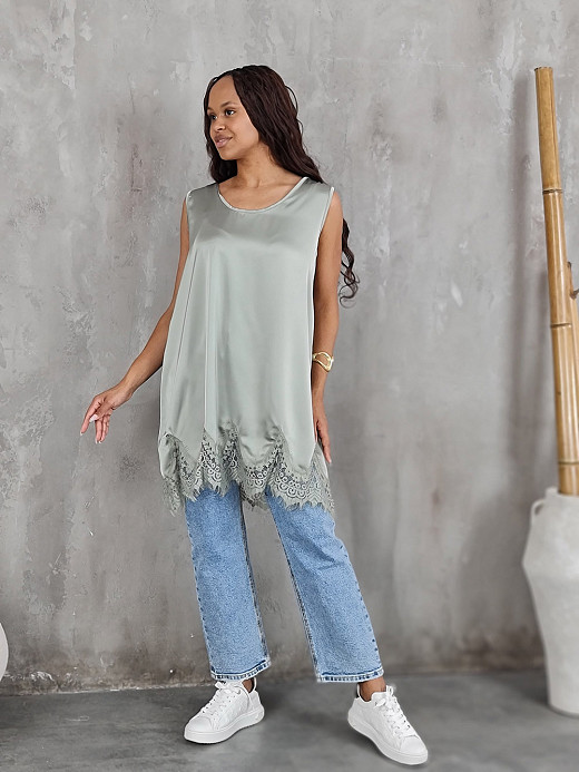 Туника MIHO'S без рукавов м кружевом внизу оливковая