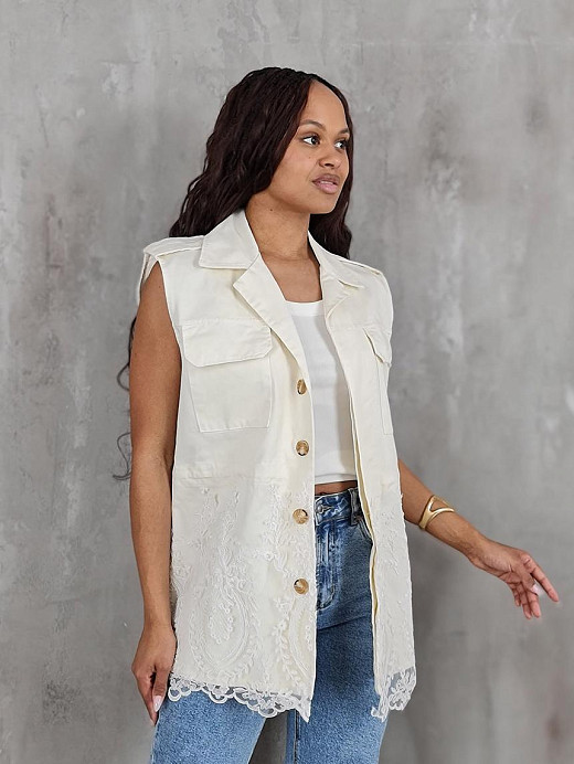 Жилет Mitica&Co. с вышивкой снизу молочный 