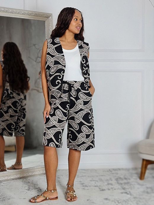 Костюм MIHO'S Жилет + шорты с золотистой вышивкой черный