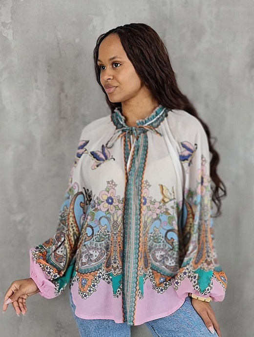 Рубашка MIHO'S с разноцветным принтом и бабочки сверху розовый низ сверху белая