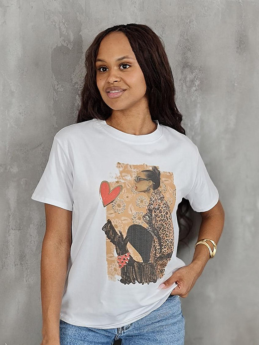 Футболка Mitica&Co. с принтом "Девушка с черной собака + красное сердце" белая 