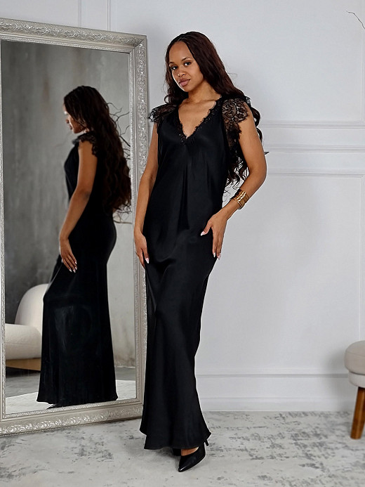 Платье CLOTHÉ длинное с кружевом на рукавах черное