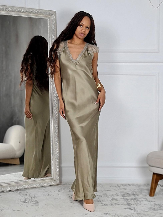 Платье CLOTHÉ длинное с кружевом на рукавах бежевое