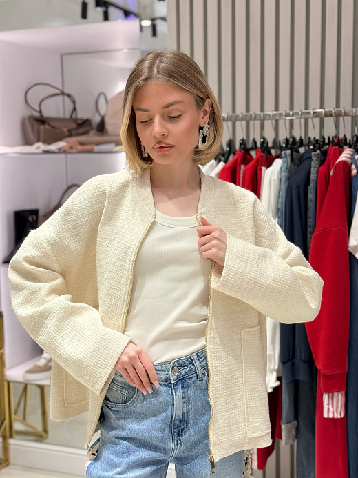 Бомбер CLOTHÉ на молнии молочный