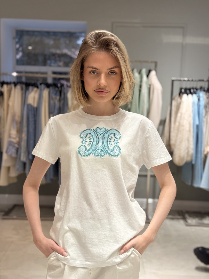 Футболка CIVICO с голубой вышивкой "СС" белая, фотография №1