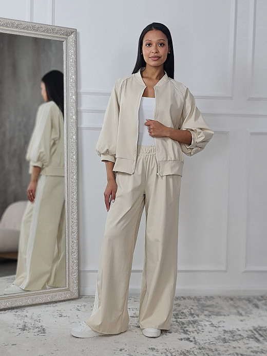 Костюм Mitica&Co с лампасами молочный 