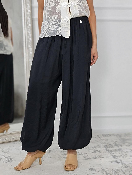 Брюки-алладины Souvenir на резинке черные 