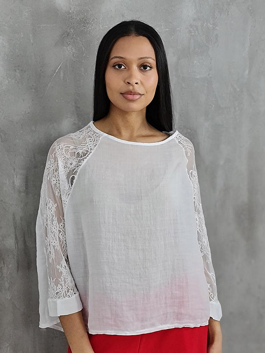 Блузка WI&CO с кружевными рукавами белая 