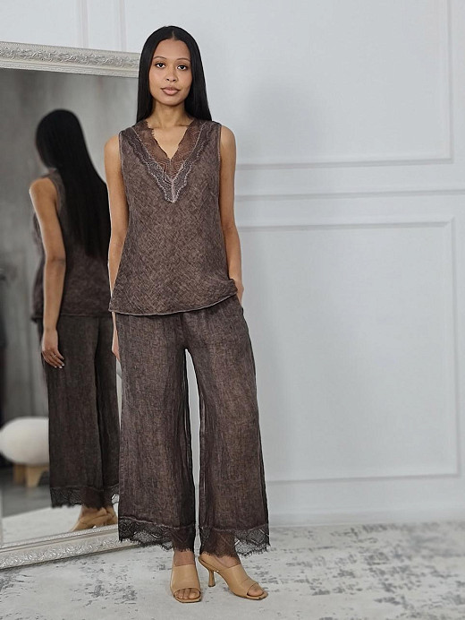 Костюм wi&co топ и брюки с кружевом шоколад 