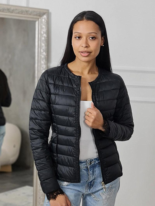 Куртка TWINSET с кружевом на рукавах черная 