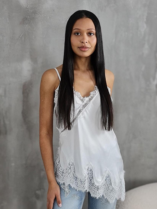 Топ WI&CO с кружевом наискосок белый