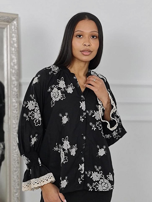 Рубашка MIHO'S с вышивкой и манжетами черная