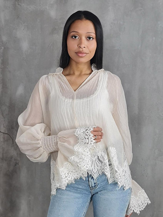 Блузка Mitica с кружевом по краям с манжетами кремовая
