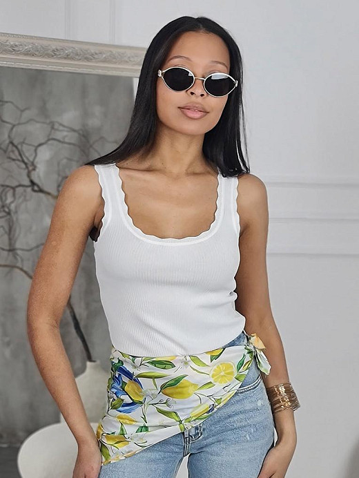 Платок с лимончиками белый  