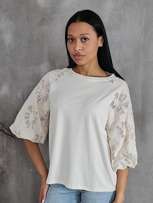 Футболка MIHOs с кружевными рукавами фонариками кремовая