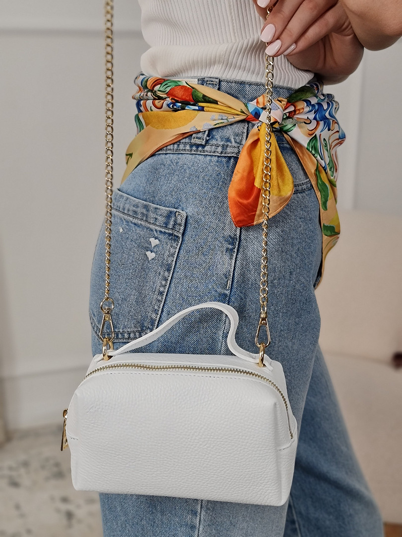 Сумка маленькая на цепочке белая, фотография №3
