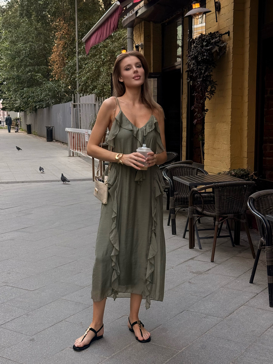 Платья