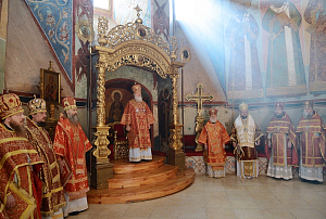 В четверг Светлой седмицы Предстоятель Русской Церкви совершил Литургию в Троице-Сергиевой лавре