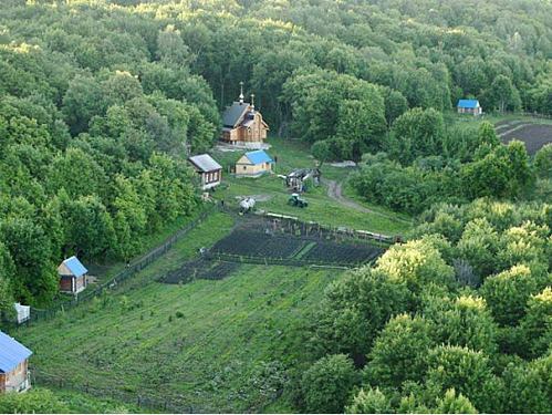 Скит в честь святителя Нектария Эгинского Заволжского мужского монастыря в честь Честного и Животворящего Креста Господня