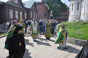 Архиепископ Феогност совершил Литургию в Зачатьевском монастыре  в день его престольного праздника
