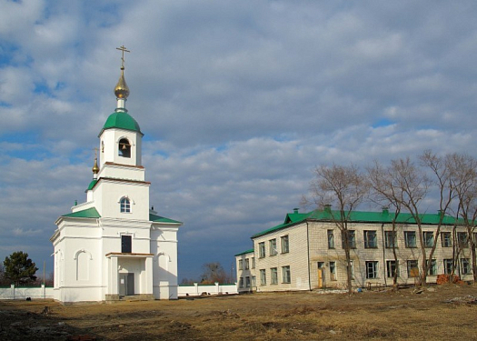 Женский монастырь в честь Албазинской иконы Божией Матери с.Среднебелая