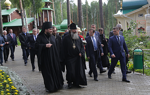 Министр культуры РФ Владимир Мединский посетил  монастырь Святых Царственных страстотерпцев 