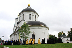 В Стефано-Махрищском монастыре состоялся престольный праздник  в день свв. перв. апостолов Петра и Павла
