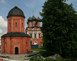 В Высоко-Петровском монастыре осуществляется подготовка к престольному празднику