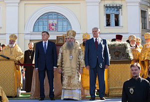 В Александро-Невской лавре Санкт-Петербурга отпраздновали  день перенесения мощей св. блгв. вел. кн. Александра Невского 