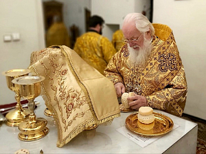 Митрополит Новгородский и Старорусский Лев совершил Литургию в Варлаамо-Хутынском монастыре