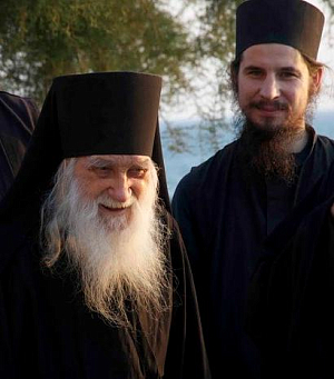 Игумен Свято-Пантелеимонова Русского на Афоне монастыря получил Патриаршее поздравление в связи со 100-летием и удостоился наград Русской и Украинской Православных Церквей