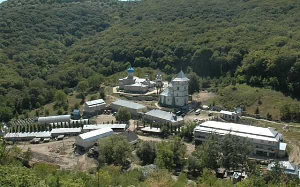 Свято – Успенский Каларашовский женский монастырь    Единецко-Бричанской епархии