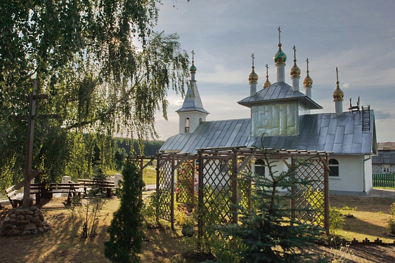 Женский монастырь в честь преподобного Амвросия Оптинского в деревне Русаково Новогрудской епархии