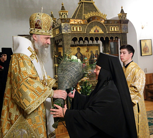 Накануне дня памяти свт. Иоанна Златоуста архиепископ Феогност  возглавил Всенощное бдение в Стефано-Махрищском монастыре