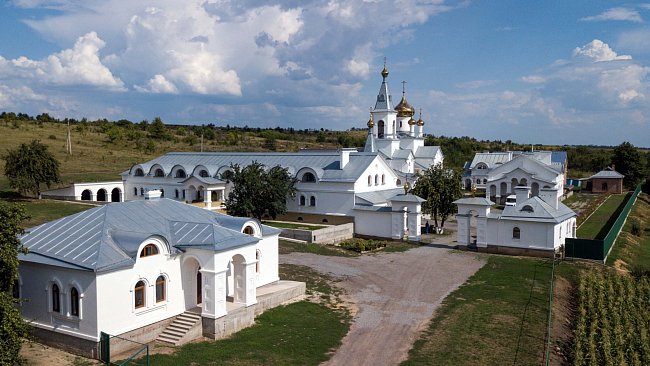 Скит в честь свт. Иоанна Шанхайского Свято-Успенской Святогорской Лавры Донецкой епархии 