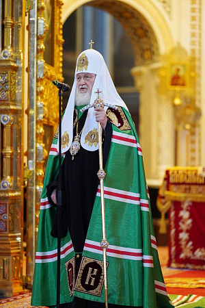 «Мы молимся о том, чтобы никакие временные внешние средостения не разрушили духовное единство нашего народа»