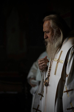 Братия и прихожане поздравили наместника Донского ставропигиального монастыря с годовщиной архиерейской хиротонии