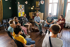 В подростковом клубе «Пилигримия» при Даниловом монастыре Москвы завершилась семидневная программа «Древо семьи» 