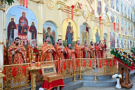 В день 50-летия иерейской хиротонии митрополита Брянского и Севского Александра в Свенском монастыре совершено соборное богослужение