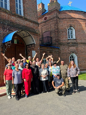 В Свенском монастыре Брянской епархии и на подворье обители в Творишичах архитекторы деревьев облагородили сады